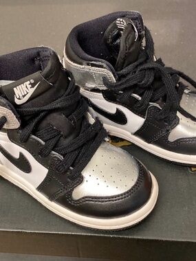 Nike Kids High-Top Sneakers in Black, Silver & White